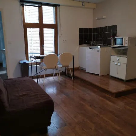 Studio Tout Confort Centre Ville * טרואה